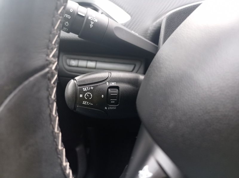 Peugeot 2008 1.5 75kW/Navi/1Maj/TOP - fotka 24 z 40