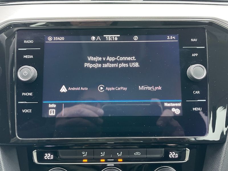 Volkswagen Passat (2020) Com. 2.0TDi 110kW! DSG! Navi! - fotka 28 z 37