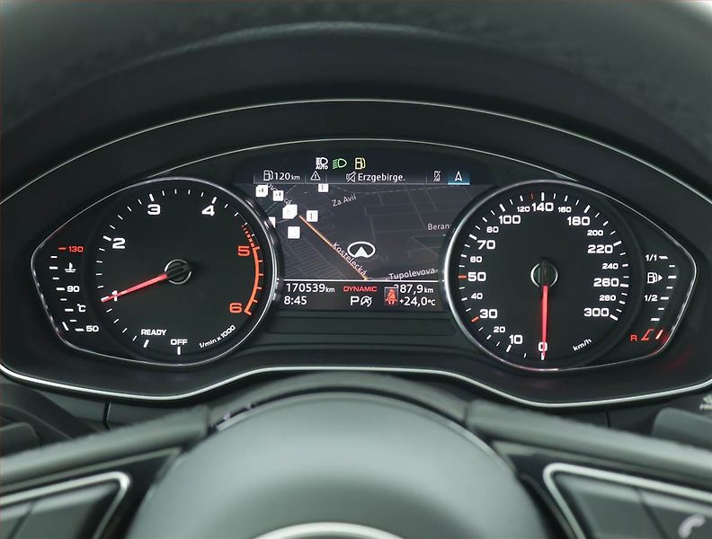 Audi A4 (2024) 2.0 TDI - fotka 11 z 16