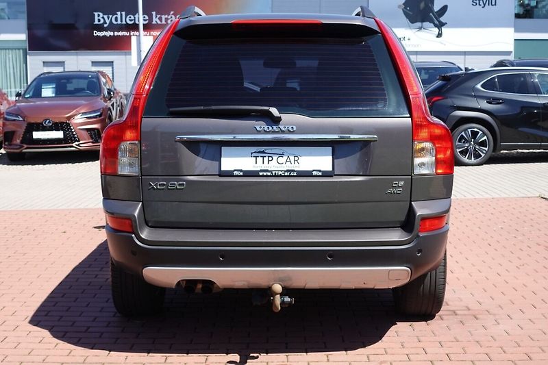 Volvo XC90 ZLEVNĚNO 2,4D5 136kW Summum 4x - fotka 5 z 28