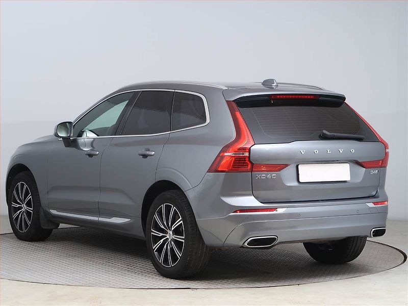 Volvo XC60 (2019) Inscription B4 AWD - fotka 4 z 15