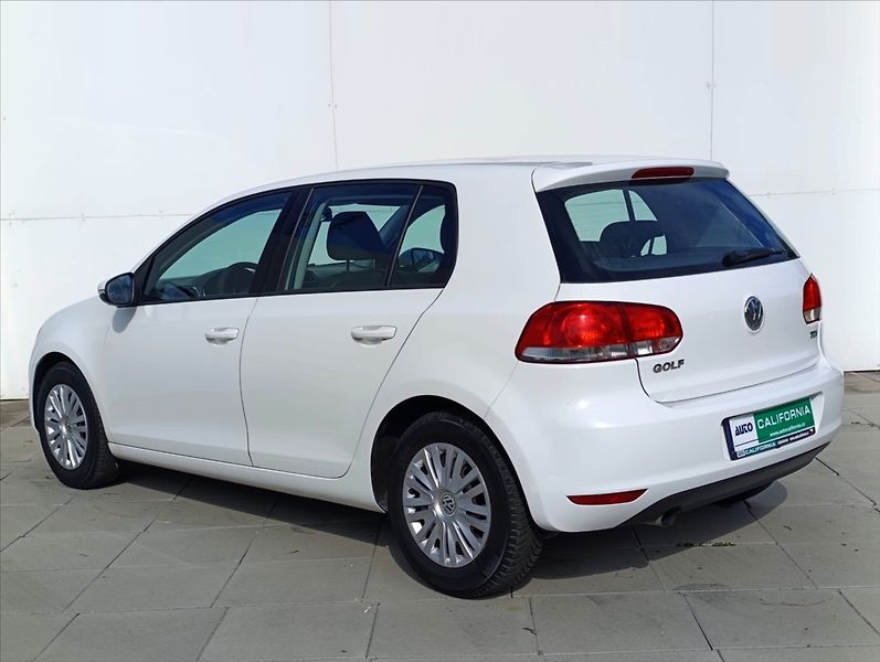 Volkswagen Golf 1,6 TDi Klimatizace - fotka 11 z 29