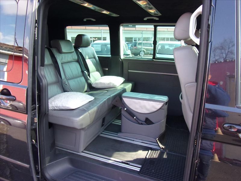 Volkswagen Multivan 2,5 TDI Comfortline 4x4 - fotka 13 z 27