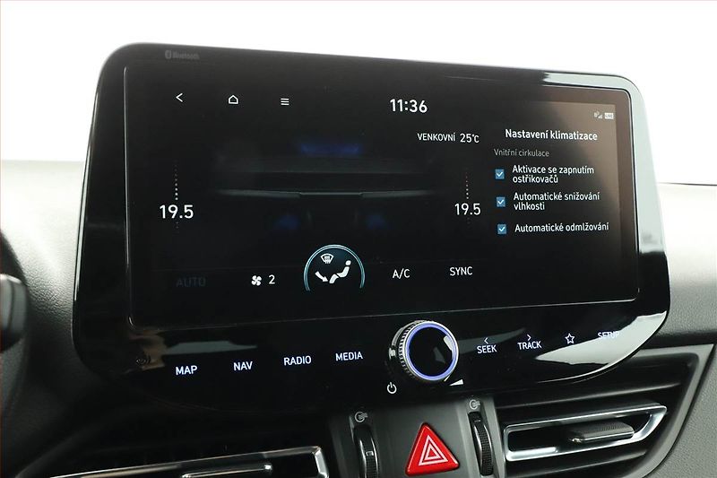 Hyundai i30 (2021) N-Line 1.5 T-GDI MHEV, Navi - fotka 13 z 21