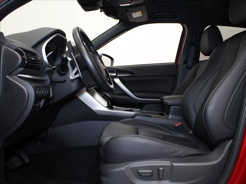 Mitsubishi Eclipse 2,4 PHEV Instyle Pano.1.maj.ČR - fotka 6 z 25