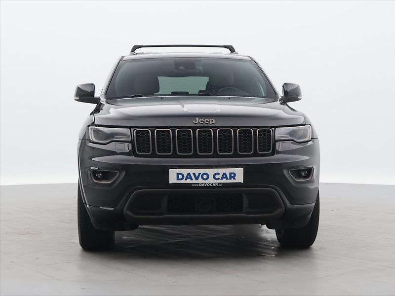 Jeep Grand Cherokee 3.0 V6 250k Limited 4WD Auto - fotka 2 z 30