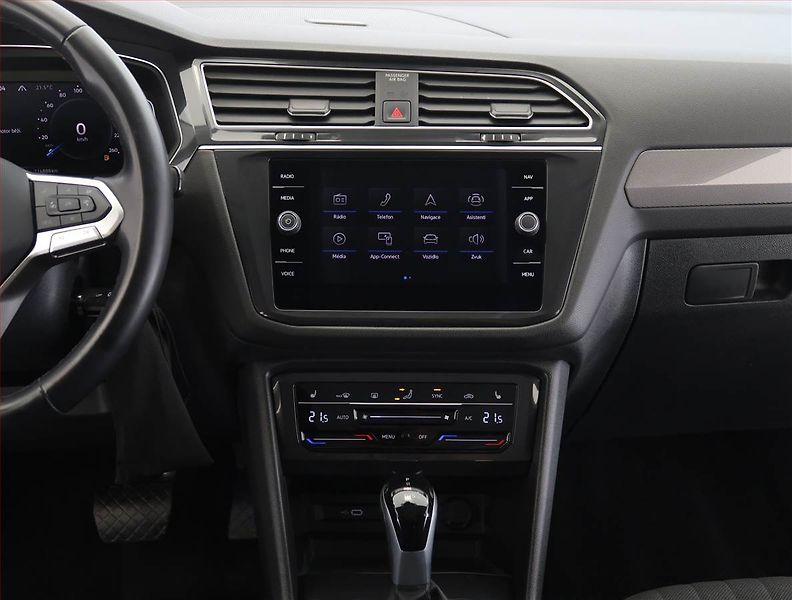 Volkswagen Tiguan Allspace (2024) Life 2.0 TDI, digi klima - fotka 12 z 28
