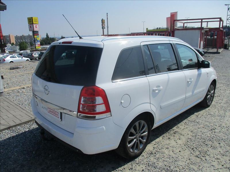Opel Zafira 2,2 i, ,serviska, 7 míst, - fotka 8 z 32