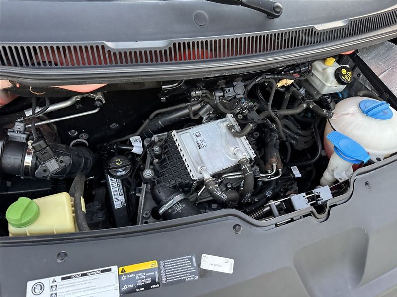 Volkswagen Transporter 2,0 TDI 4MOT LONG DPH 1.maj ČR - fotka 47 z 50