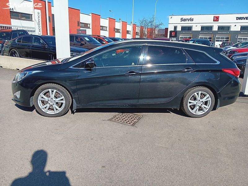 Hyundai i40 1.7 CDTI 100kW - fotka 9 z 34