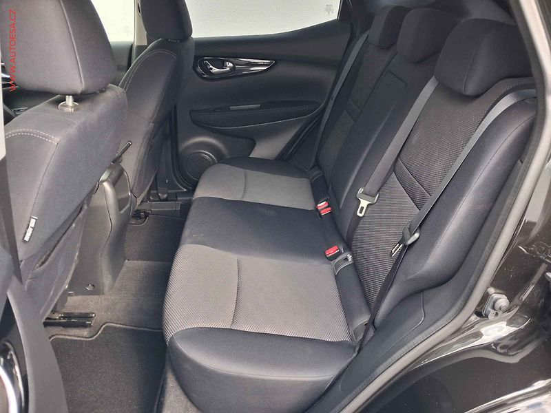 Nissan Qashqai (2014) 1.2 DiG-T, Acenta, navi - fotka 10 z 17