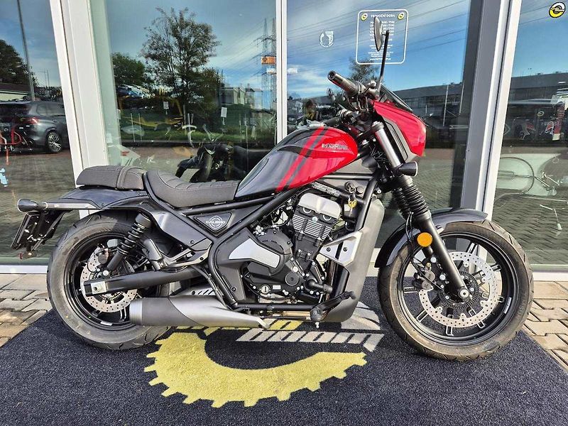 Moto Morini Calibro (2026) Custom 700 - fotka 3 z 17