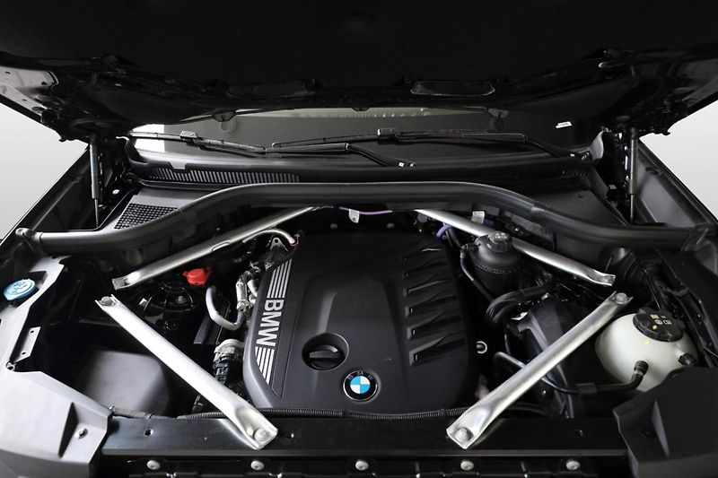 BMW X6 xDrive40d - fotka 9 z 31