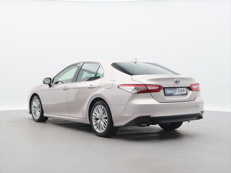 Toyota Camry 2.5 Hybrid 131kW Executive CZ - fotka 5 z 23