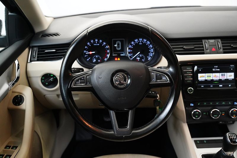 Škoda Octavia - fotka 18 z 27