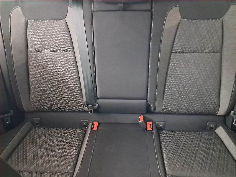 Škoda Karoq (2022) Style 1.0 TSI - fotka 10 z 21