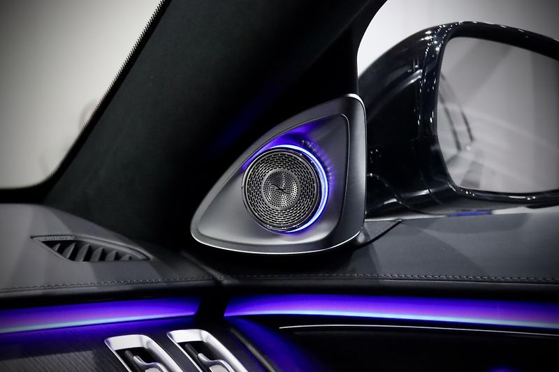 Mercedes-Benz Třídy S 580 Long 4Matic V8 370 kW - fotka 30 z 43