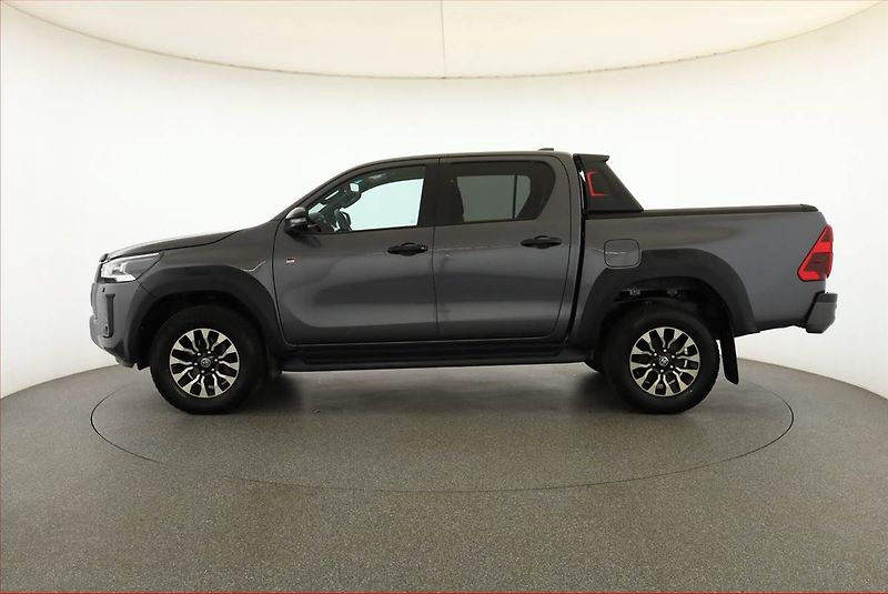 Toyota Hilux (2023) 2.8 D-4D - fotka 3 z 19