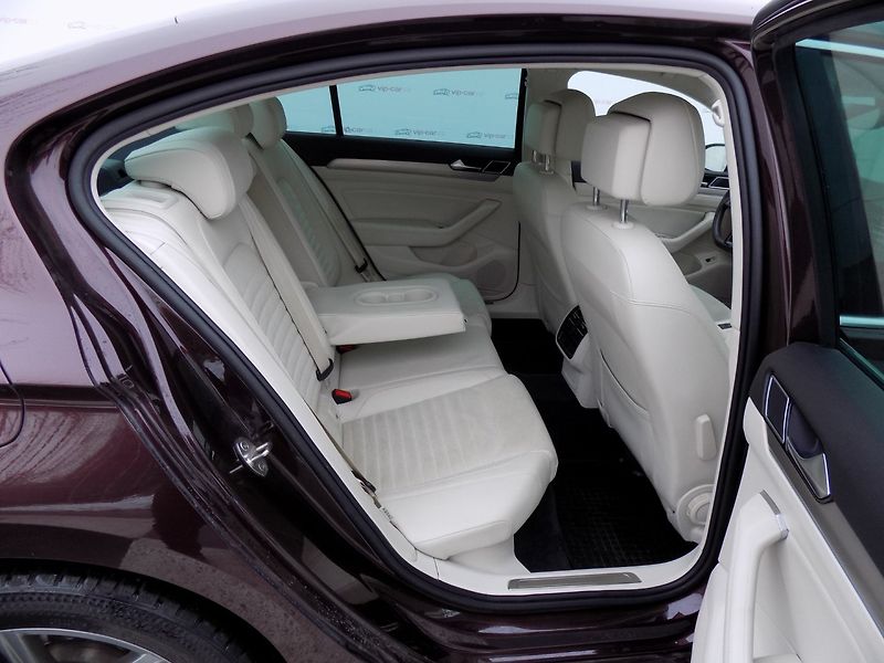 Volkswagen Passat (2017) 2.0TDI/DSG/4x4/NAVI/LED/ČR/ - fotka 18 z 42