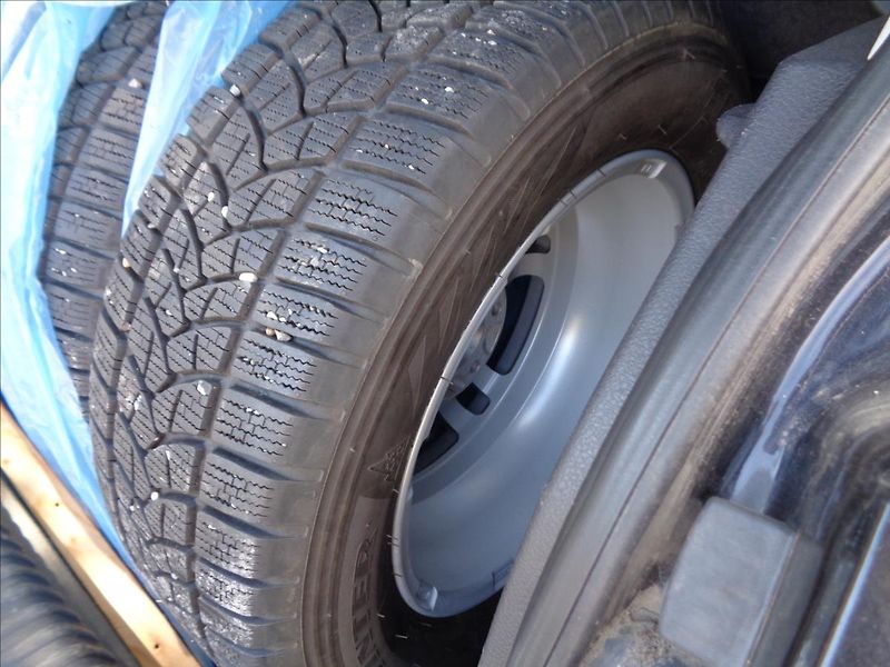 Volkswagen Tiguan 2,0 - fotka 13 z 17
