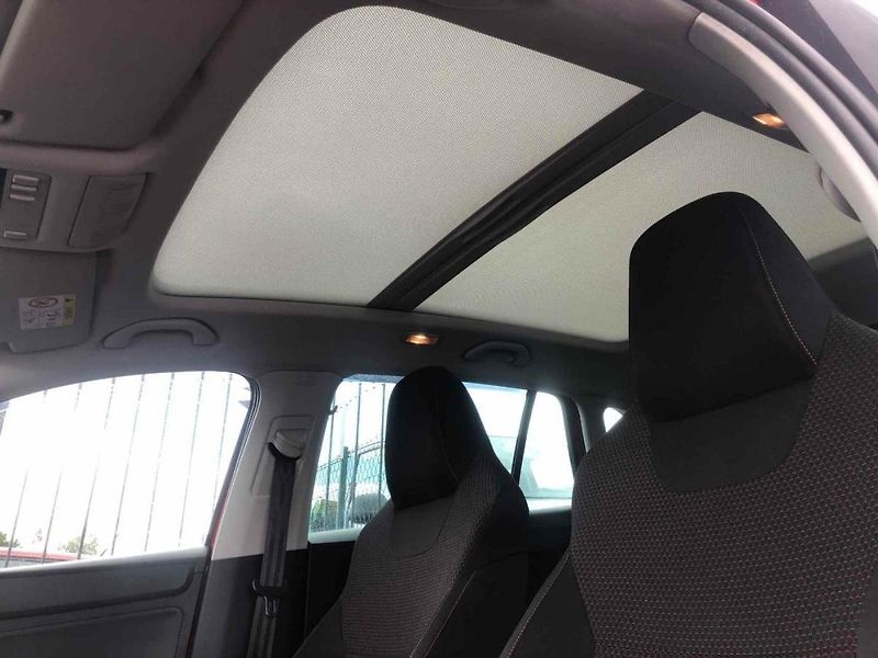 Škoda Rapid (2014) 1.2TSI StylePLUS Spaceback - fotka 12 z 13