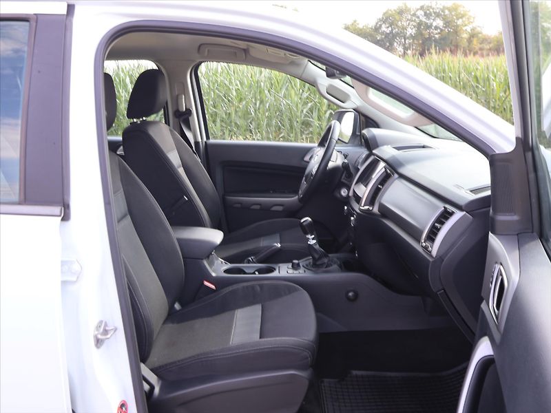 Ford Ranger 2,0 TDCi 125kW XLT CZ DPH Tažn - fotka 11 z 26