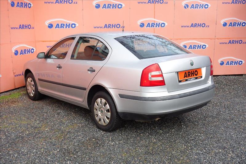 Škoda Octavia 1,6 i 75KW, ČR, KLIMATIZACE. - fotka 5 z 25