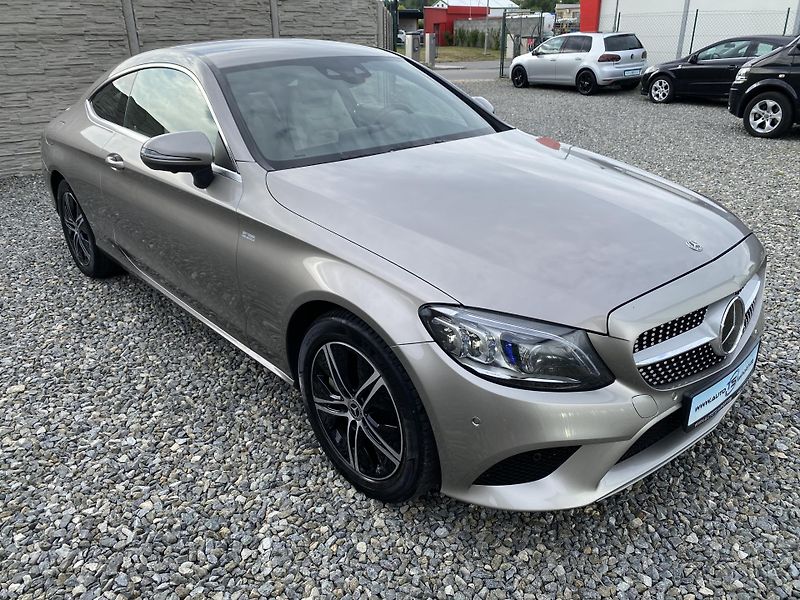 Mercedes-Benz Třídy C C 400 COUPE 4MATIC 51.000KM - fotka 10 z 149