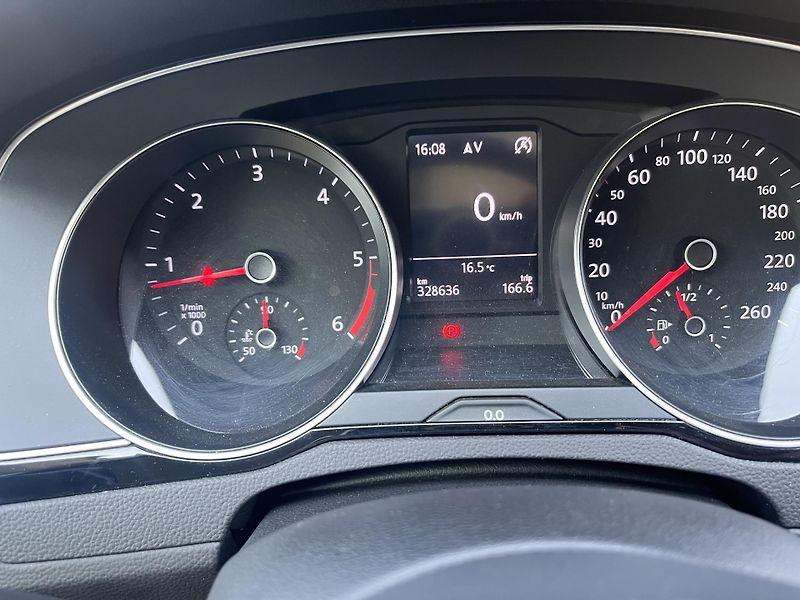 Volkswagen Passat (2017) 2,0TDi 110Kw COMF.PANO.AKCE! - fotka 13 z 20