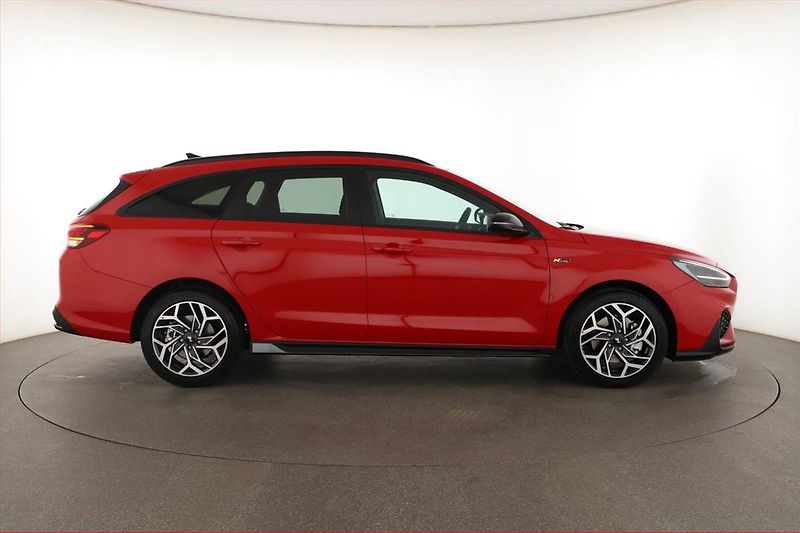 Hyundai i30 (2025) 1.0 T-GDI, N-LINE, DPH - fotka 6 z 19
