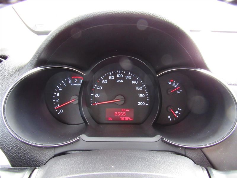 Kia Picanto 1,3 Morning Violet 63 KW 4 vál - fotka 13 z 30
