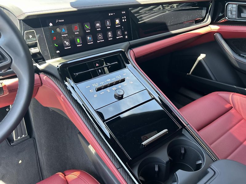 Porsche Panamera (2025) Turbo E-Hybrid - fotka 20 z 30