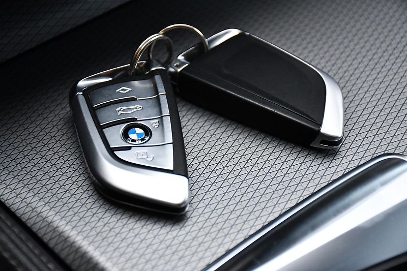 BMW Řada 5 530D M-SPORT 2xKOLA  - fotka 36 z 53