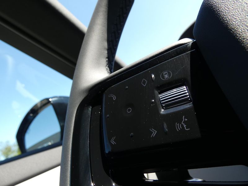 Land Rover Range Rover Evoque Hoxton Edition D165 AWD        - fotka 20 z 35