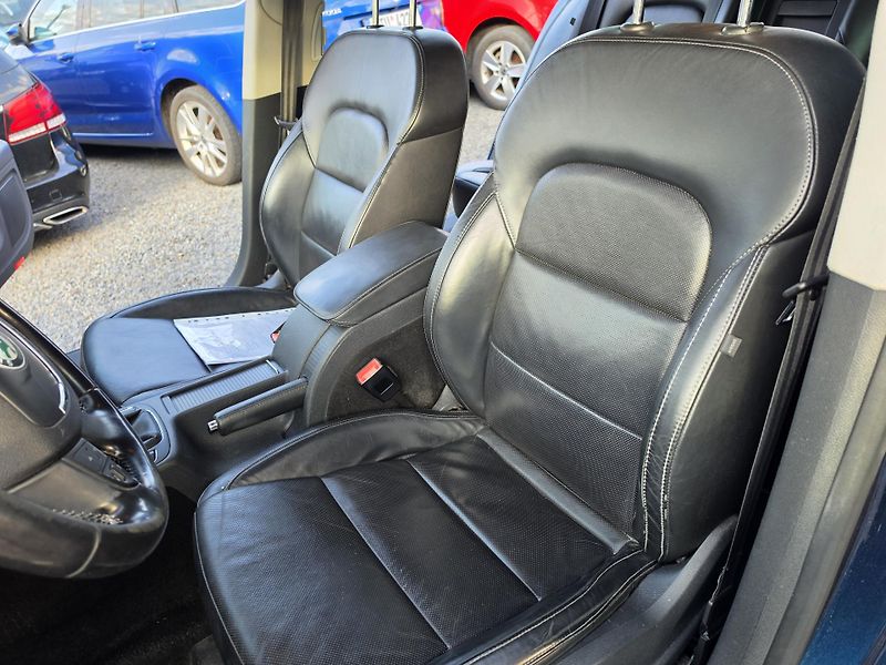 Škoda Superb 2.0 TDI 4x4 Webasto TZ Kuže  - fotka 18 z 21