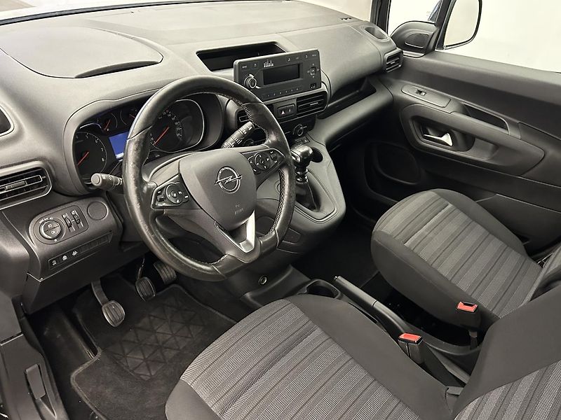 Opel Combo 1.2  Enjoy - fotka 6 z 23