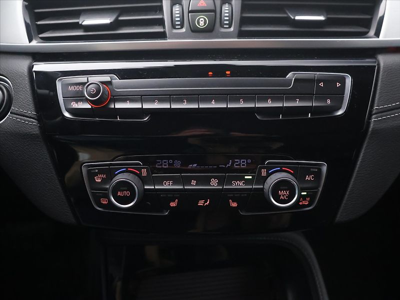BMW X2 1,5 18i sDrive 103kW Advantage - fotka 17 z 28