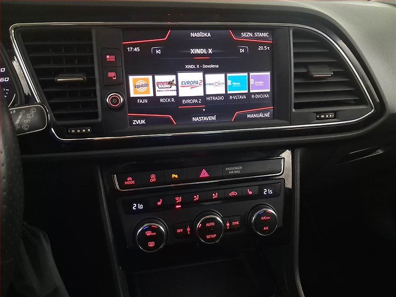 Seat Leon (2019) Top Sport 1.5 TSI, Kůže, Navi - fotka 12 z 17