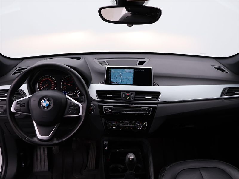 BMW X1 2,0 20d 140kW xDrive Kůže Navi - fotka 24 z 32