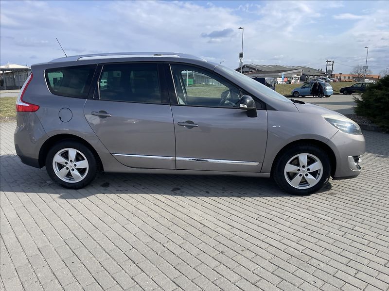 Renault Grand Scénic 1,2 TCe 97kw BOSE, GPS, odp. D - fotka 36 z 37
