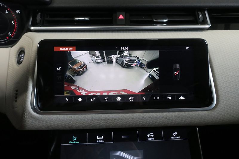 Land Rover Range Rover Velar (2018) D300 R-Dynamic SE, ČR, 1. maj. - fotka 29 z 50