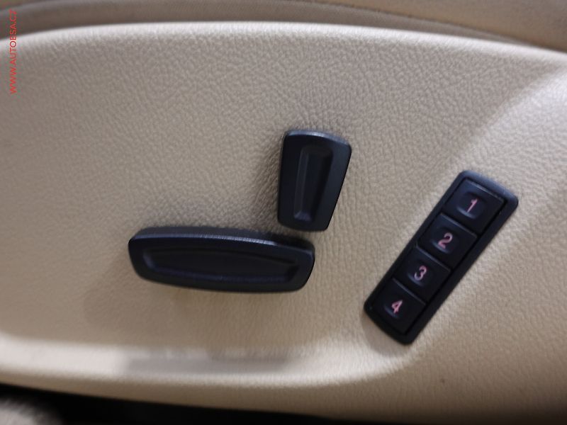 Ford Mondeo (2009) 2.0TDCi, AC, park.čidla - fotka 11 z 22