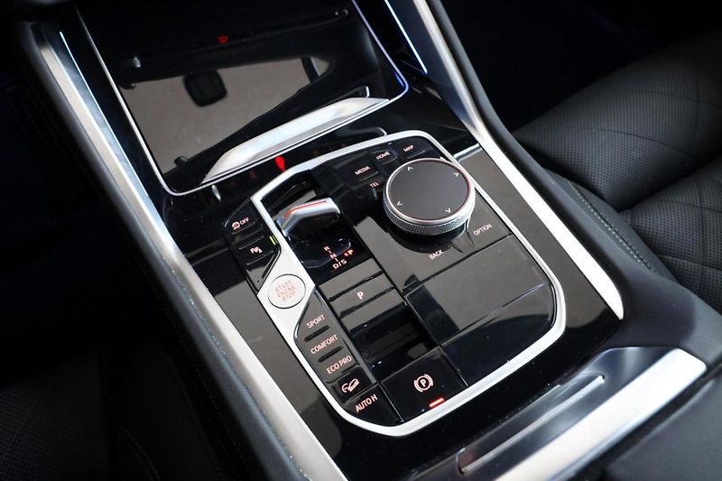BMW X6 xDrive40d - fotka 10 z 31