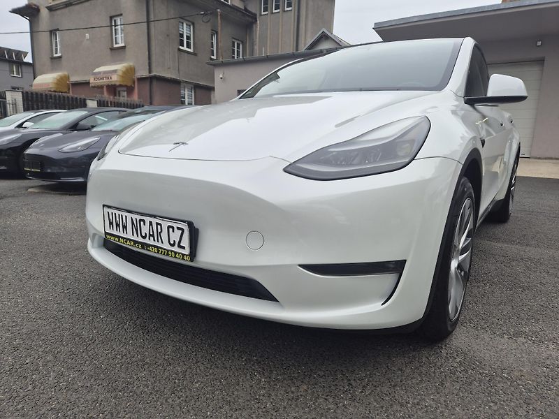 Tesla Model Y LONG RANGE DUAL MOTOR  92% - fotka 48 z 50