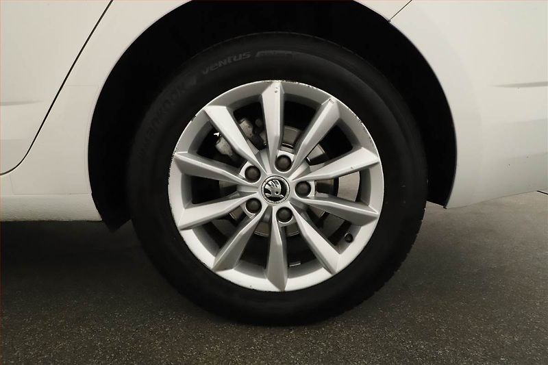 Škoda Octavia (2015) 1.6 TDI, Tempomat - fotka 13 z 13