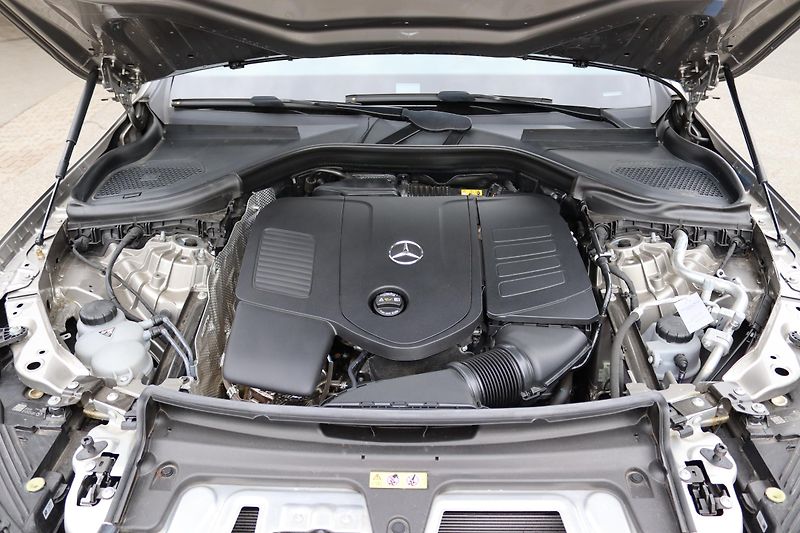 Mercedes-Benz GLC Mercedes-Benz GLC 200 4MATIC - fotka 53 z 58