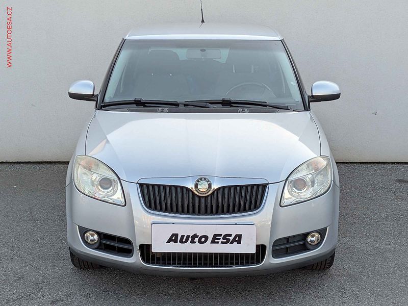 Škoda Fabia (2008) 1.2HTP, ČR, AC, zmk.řazení - fotka 2 z 12