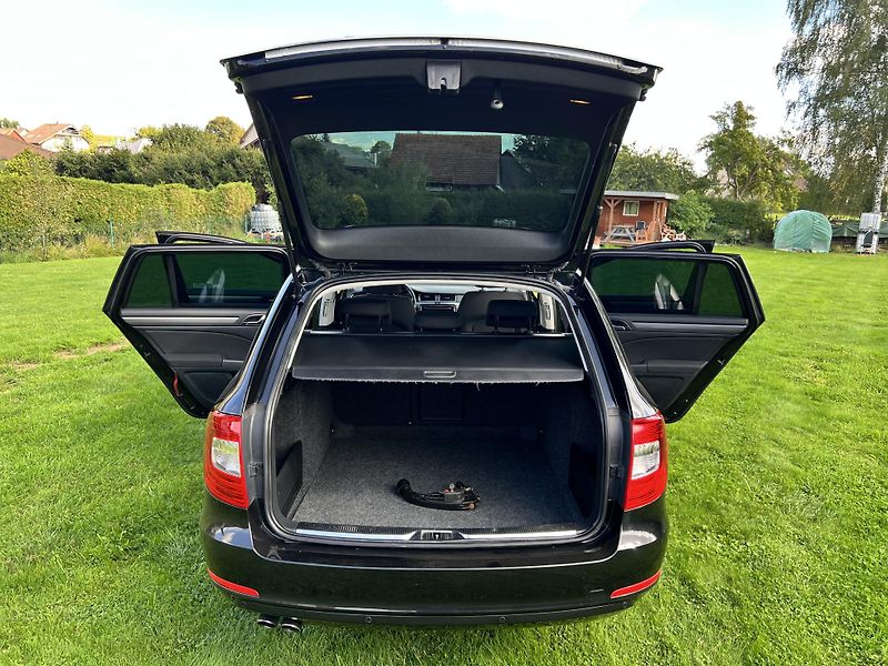 Škoda Superb 2.0TDI 103KW,DIGIKLIMA,TZ,ALU - fotka 29 z 48