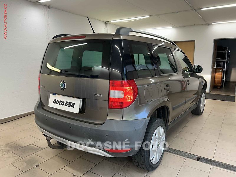 Škoda Yeti (2010) 2.0 TDi 4x4, servis.kniha - fotka 2 z 3