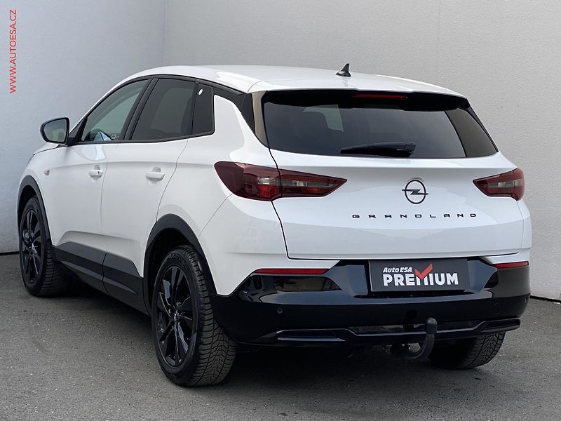 Opel Grandland (2023) 1.2 T, ČR, GS Line, LED - fotka 6 z 16